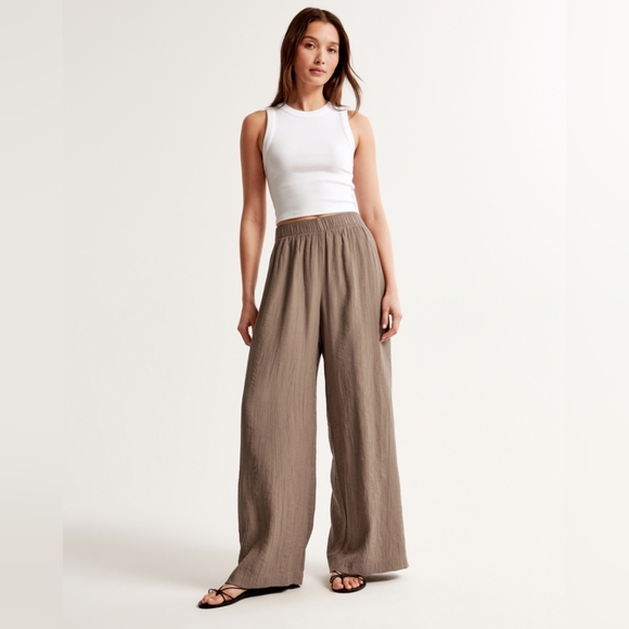 Abercrombie & Fitch Pants - Abercrombie & Fitch Crinkle Textured Pull-On Pant Women's Size Medium Brown